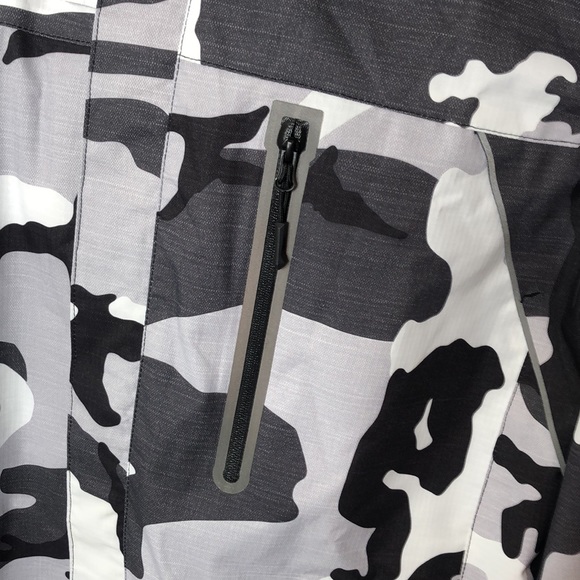 Men’s Moerdeng White Camouflage Jacket - Picture 3 of 8